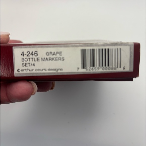 Arthur Court Grape Bottle Markers Set - Picture 7 of 8